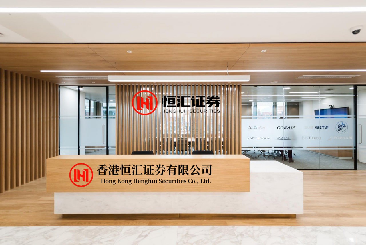 骆驼优配门店 美伊局势再度生变！爆买9420亿美元，海外资金出手！A股“十一”假期前如何操作？
